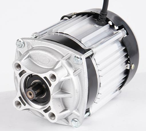 Động cơ trung tâm xe ba bánh điện